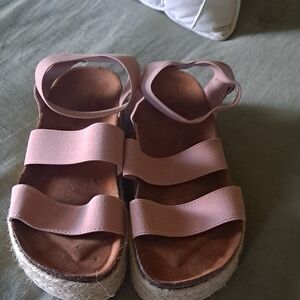 Women's Pink Sandals